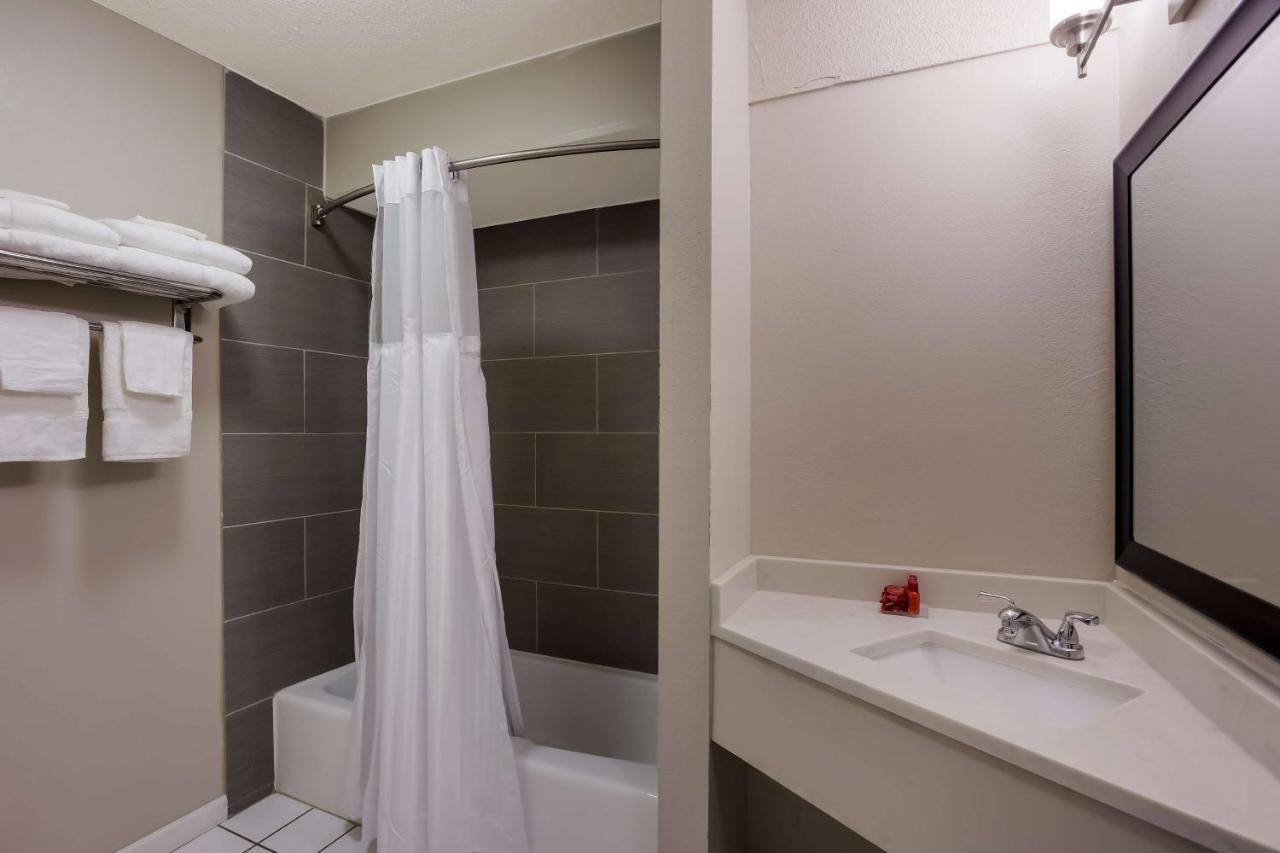 Surestay Hotel By Best Western Higginsville Exterior foto