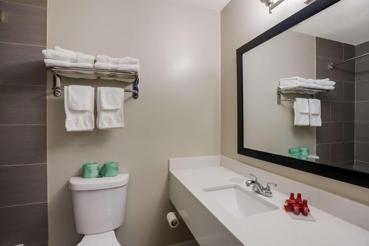 Surestay Hotel By Best Western Higginsville Exterior foto